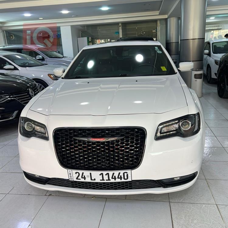 کرایسلەر 300